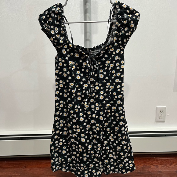 Dress Forever21 - Picture 2 of 4